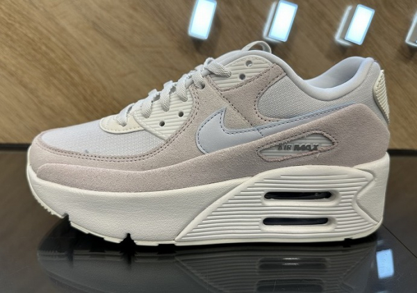 NIKE】ウィメンズ エア マックス 90 LV8 SE | ABCマート・グランド 
